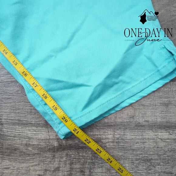 St. John's Bay Plus Size Mid Rise Capri Pants Size 24W - Picture 5 of 6